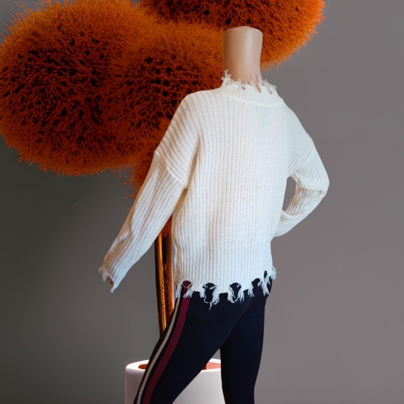 Streetwear Society Women's White Frayed Ribbed Knit Sweater - Picture 9 of 16